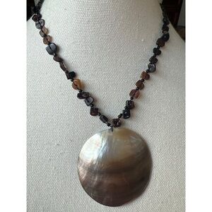 Elegant Brown Shell Pendant Necklace